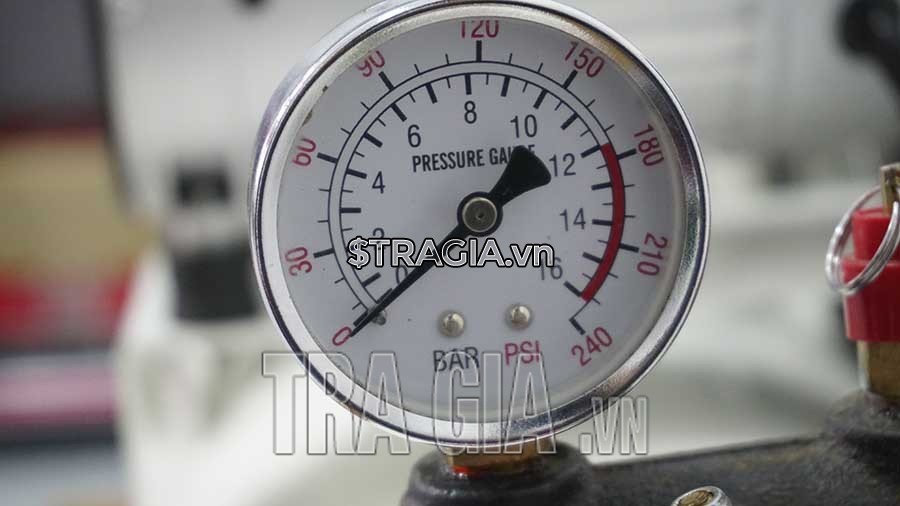 Đồng hồ đo áp lực của Máy nén khí Pegasus TM-OF750x3