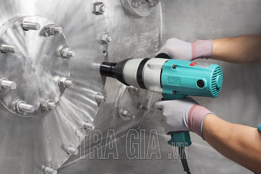 Tại sao cần sử dụng tủ đồ nghề đa năng ở nơi làm việc?